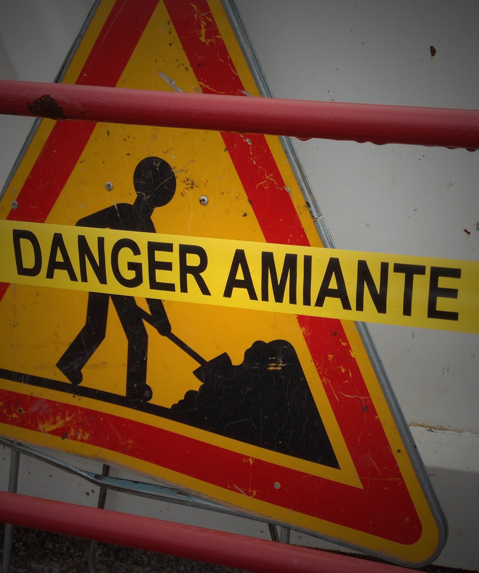 asbestos-hazard-1001056_1920